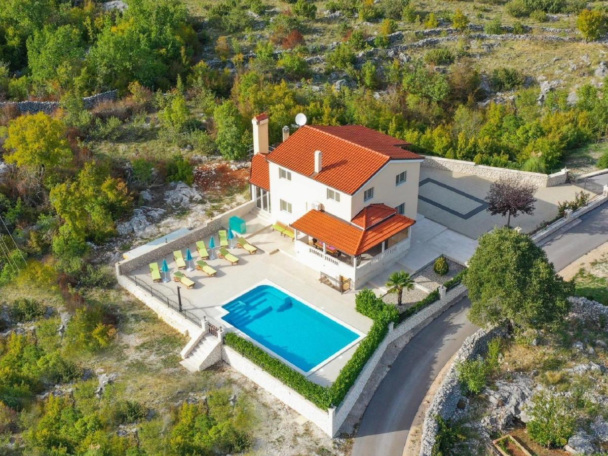 Villa Secret Beauty With Saltwater Pool อิโมตสกี ภายนอก รูปภาพ